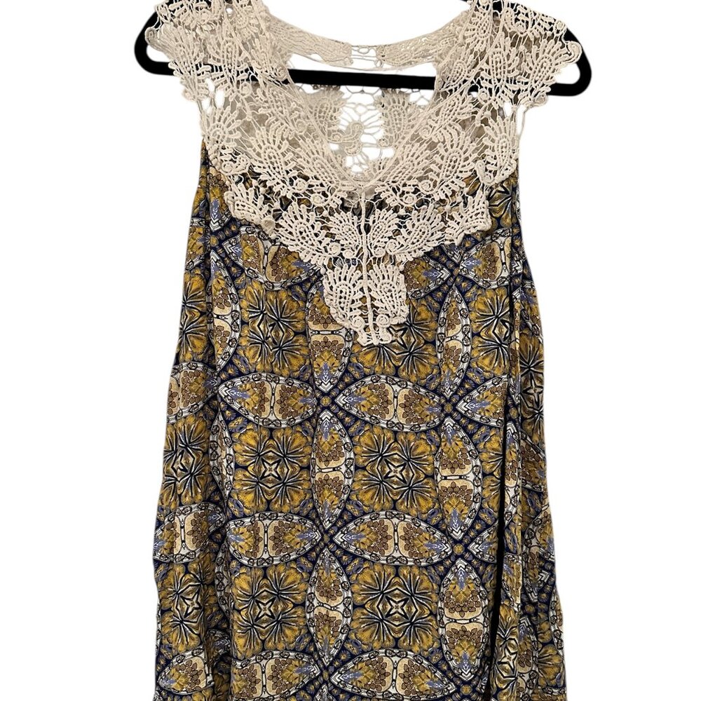 Umgee Boho Crochet Lace & Geometric Floral Sleeveless Top – Size S